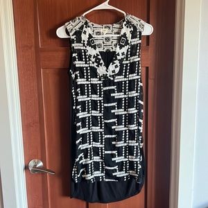 TINY black and white tunic, size XS